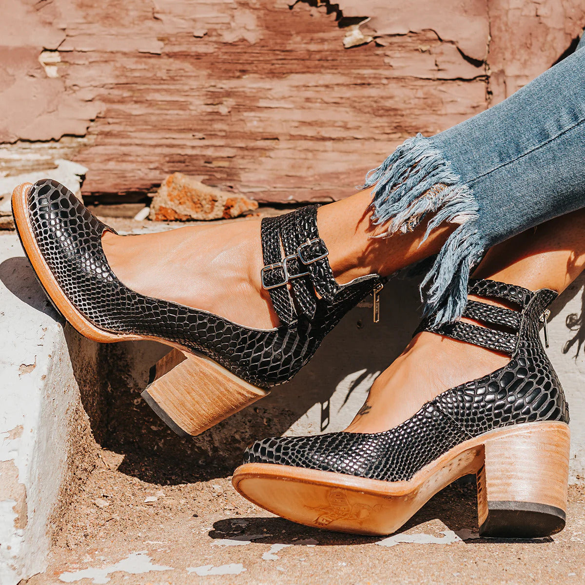 Elsa | Tacones de Cuero Vintage con Correa