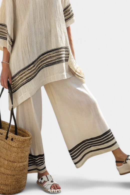 Harlowe | Elegante Top de Lino a Rayas Negras y Pantalones Fluidos