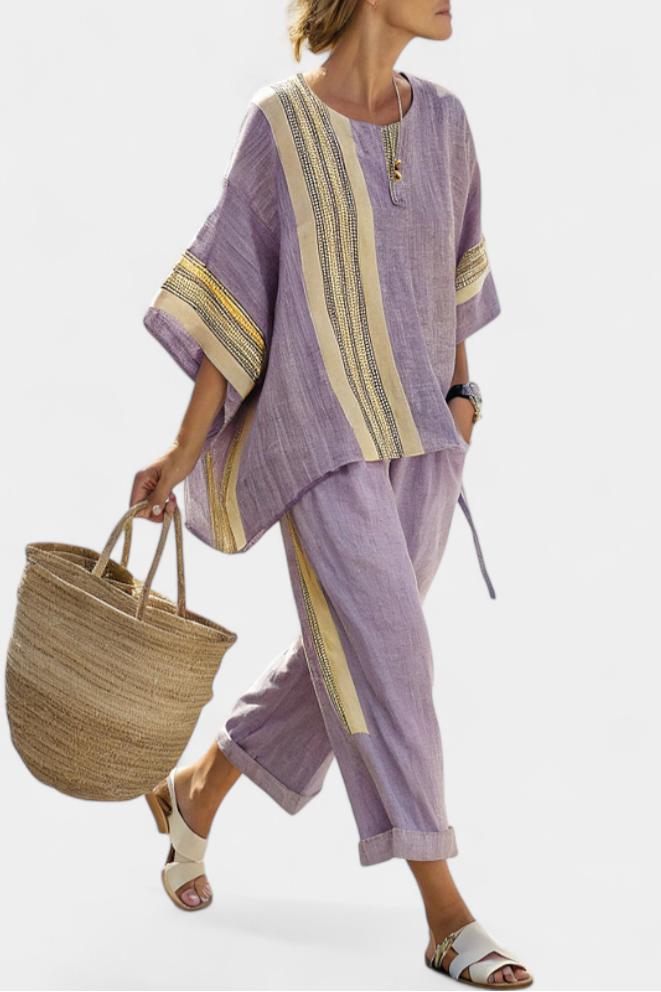 Elowric | Elegante Top Lavanda y Pantalones Rayados Mostaza