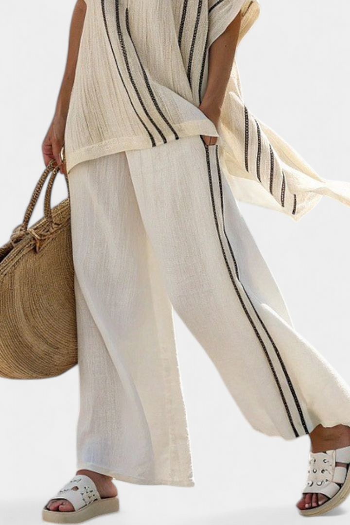 Greysen | Blusa de Lino Marfil Elegante y Pantalones a Rayas Negros