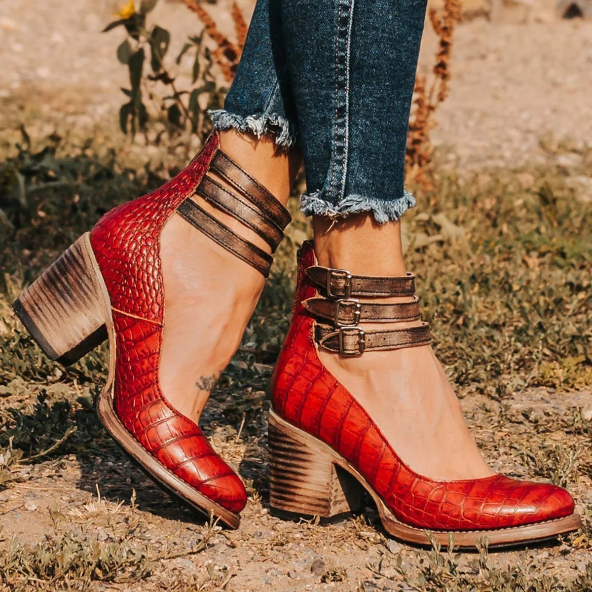 Elsa | Tacones de Cuero Vintage con Correa